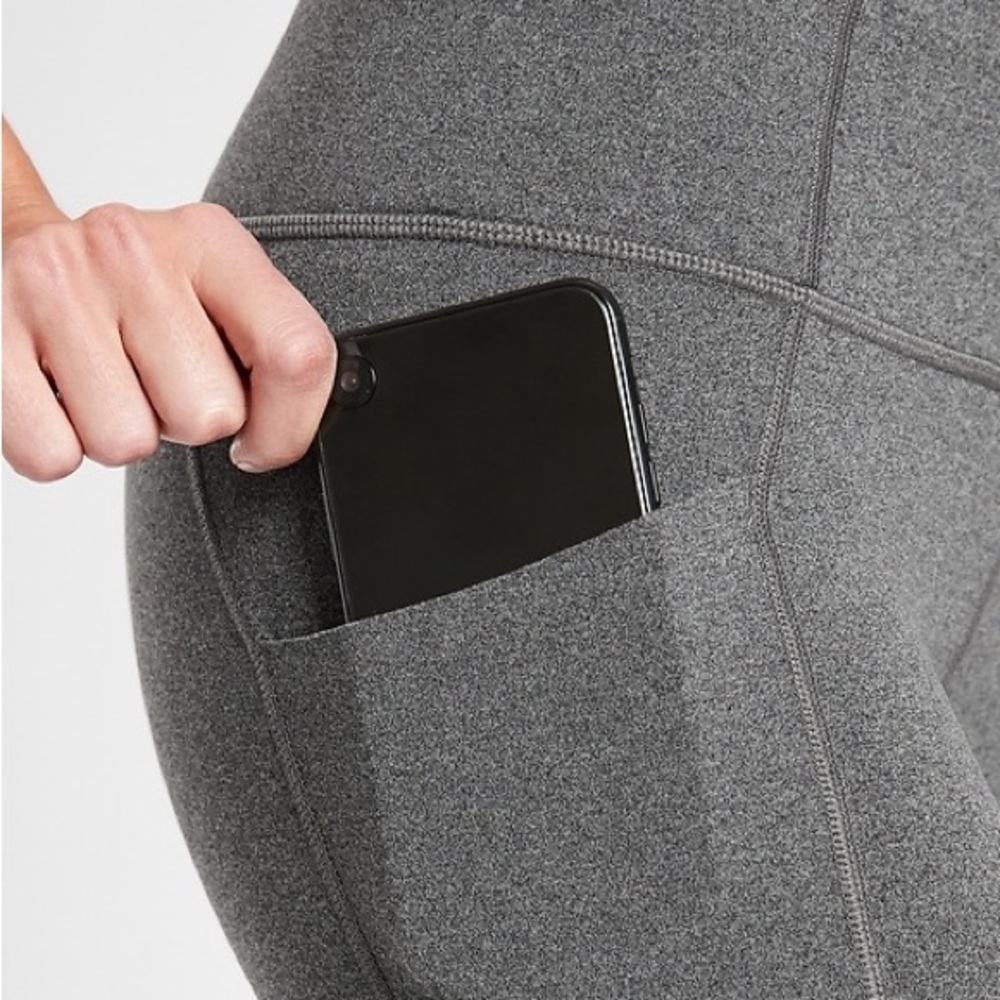 Athleta Salutation Stash Pocket Capri Leggings - Picture 3 of 10